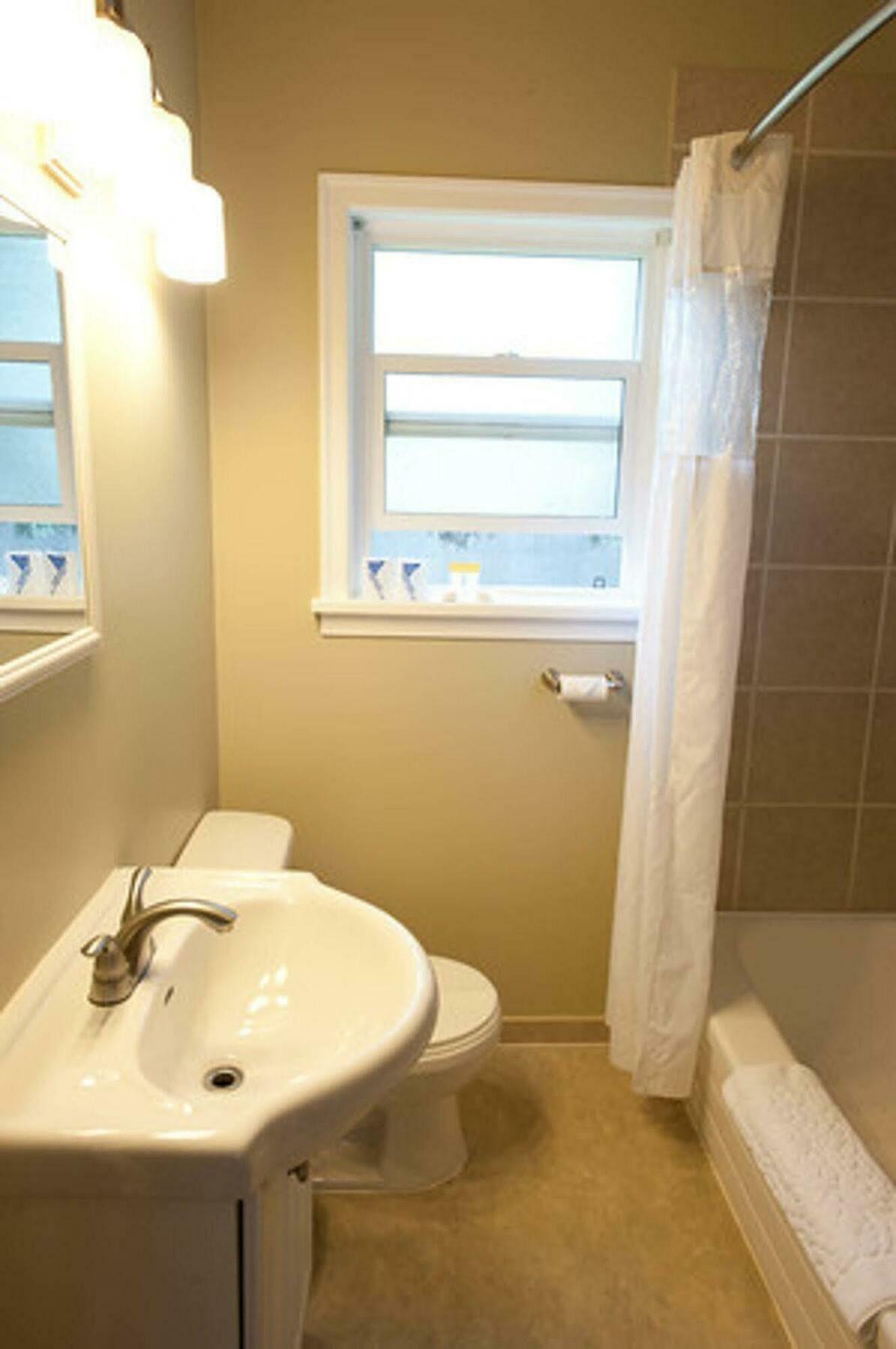 Alpine Inn&suites Nelson